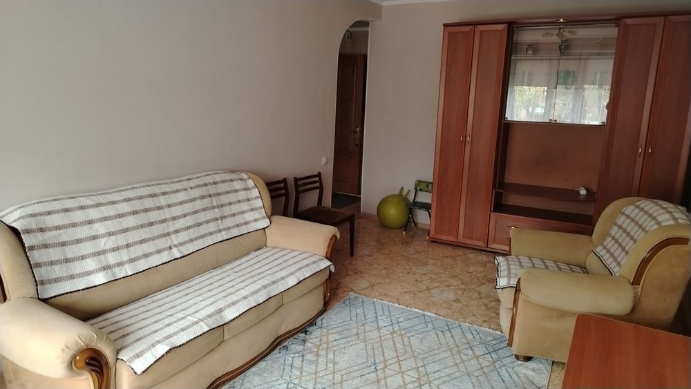 Сдам 2х ком квартиру на длительный срок, район 17 школы