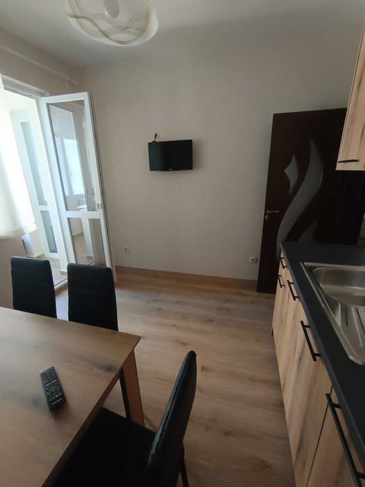 Дава се под наем Двустаен апартамент в София, Дружба 1 - 54 кв.м за 612 € - Снимка #2