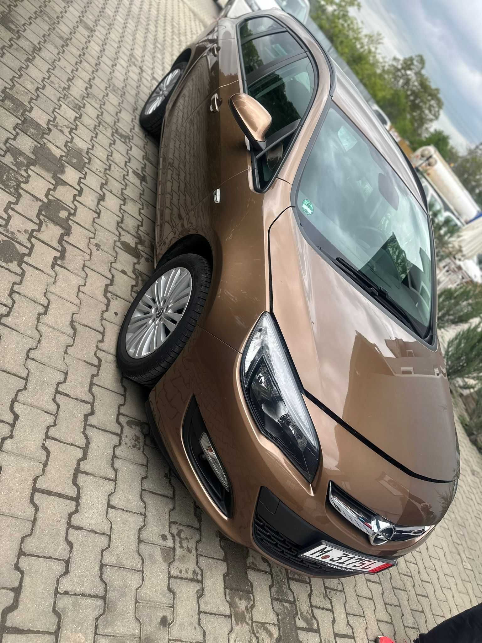 Opel Astra Sport Tourer, an fabr. 2016