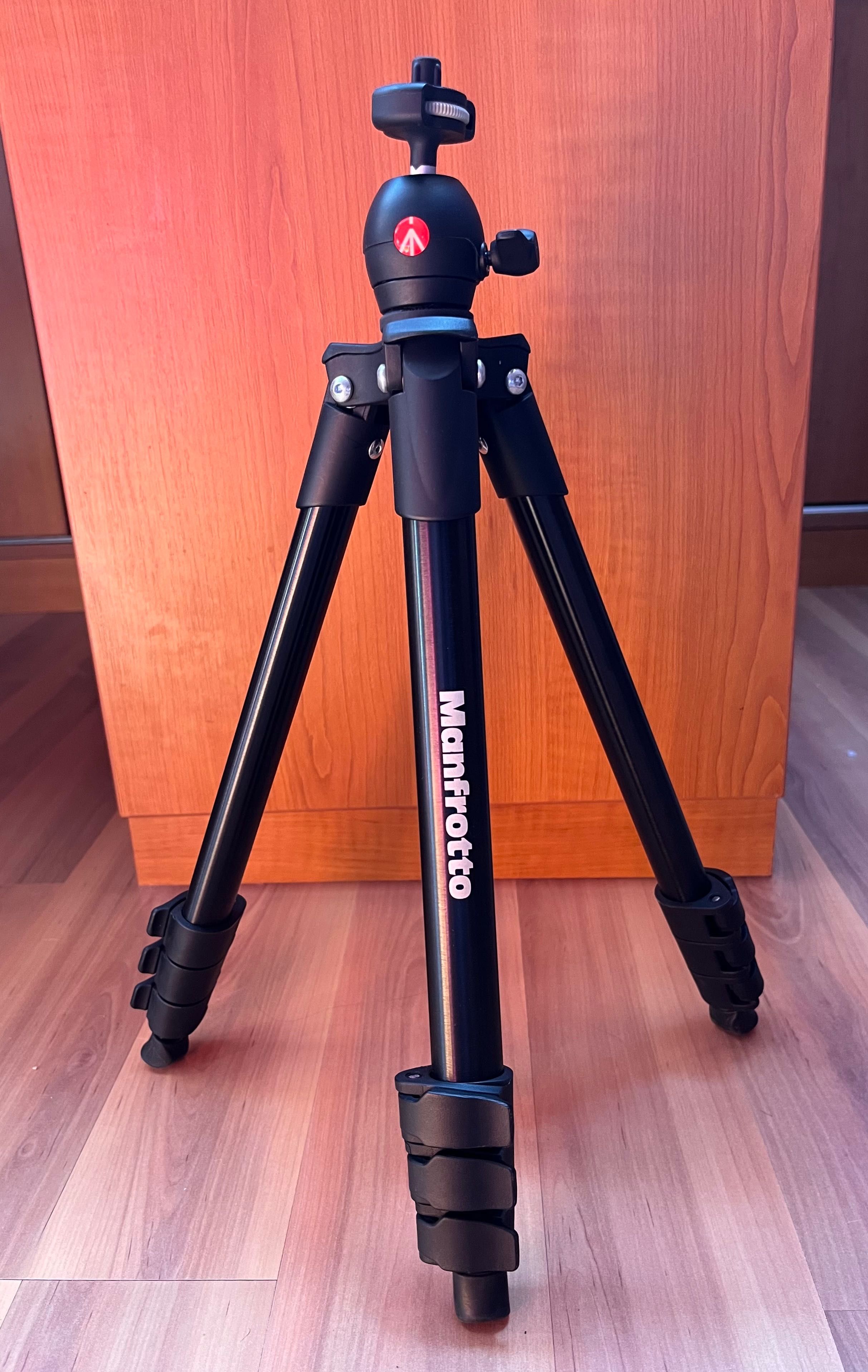 Статив Manfrotto Compact Light