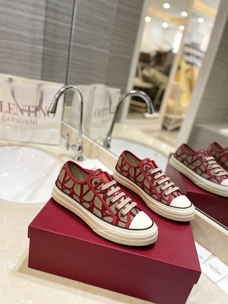 Adidasi Valentino 35-46