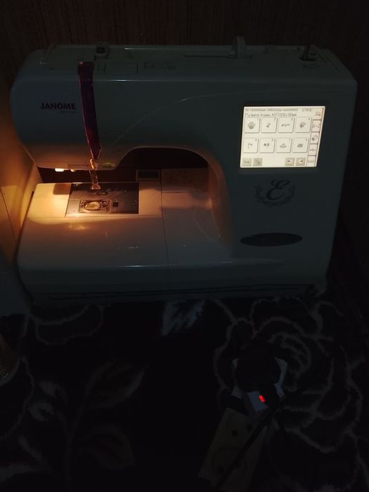 Швейная машина жаноме