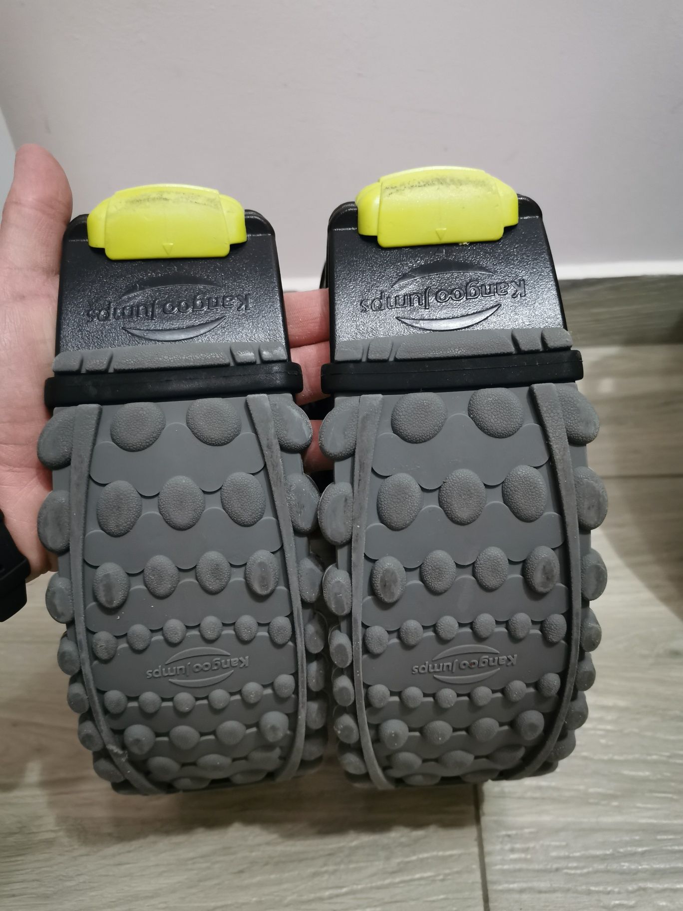 Ghete Kangoo Jumps XR3 S 36-38 EUR Black Yellow Folosit puțin