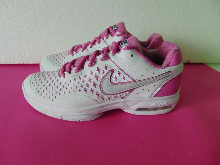 НОВИ Nike Air Cage Advantage номер 42 Оригинални мъжки маратонки