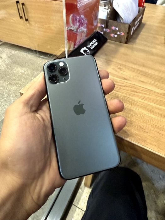 Iphone 11 pro        .