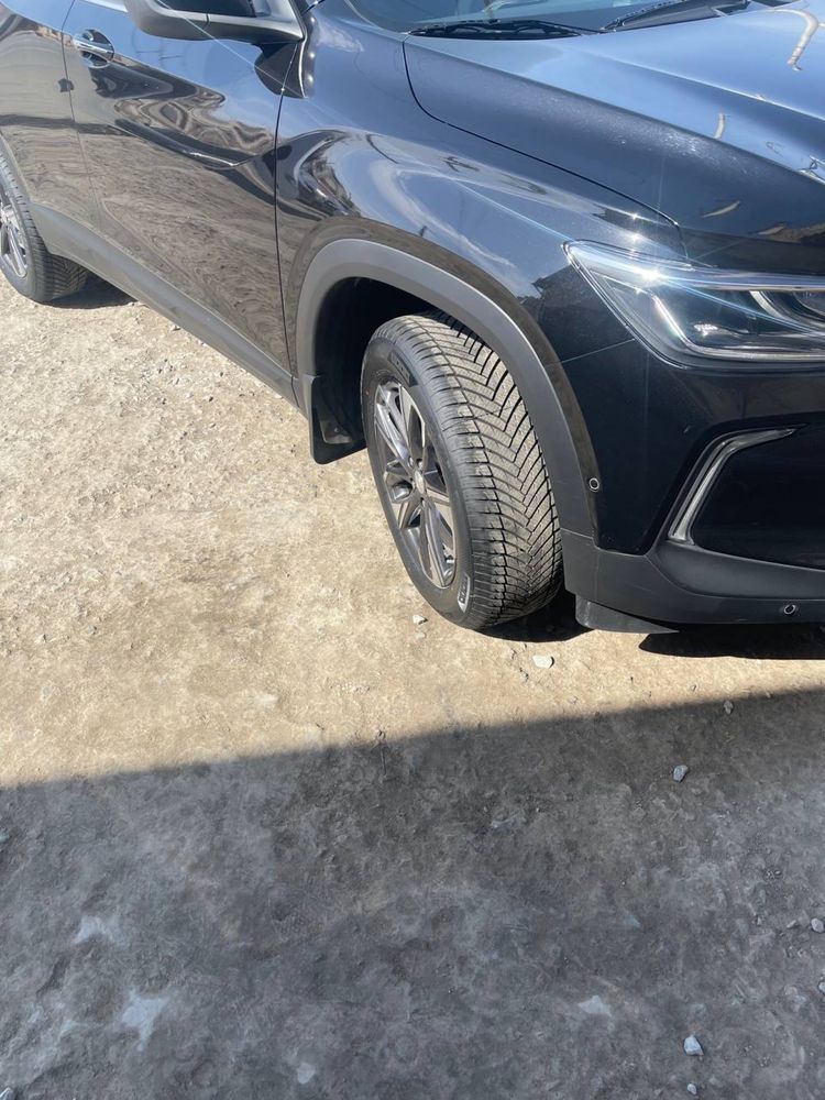 Tracker 2023 premier