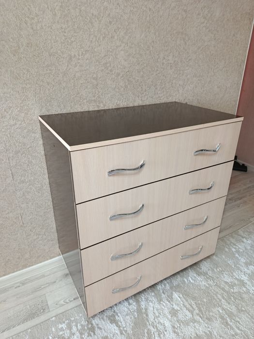 Комод для вещей.