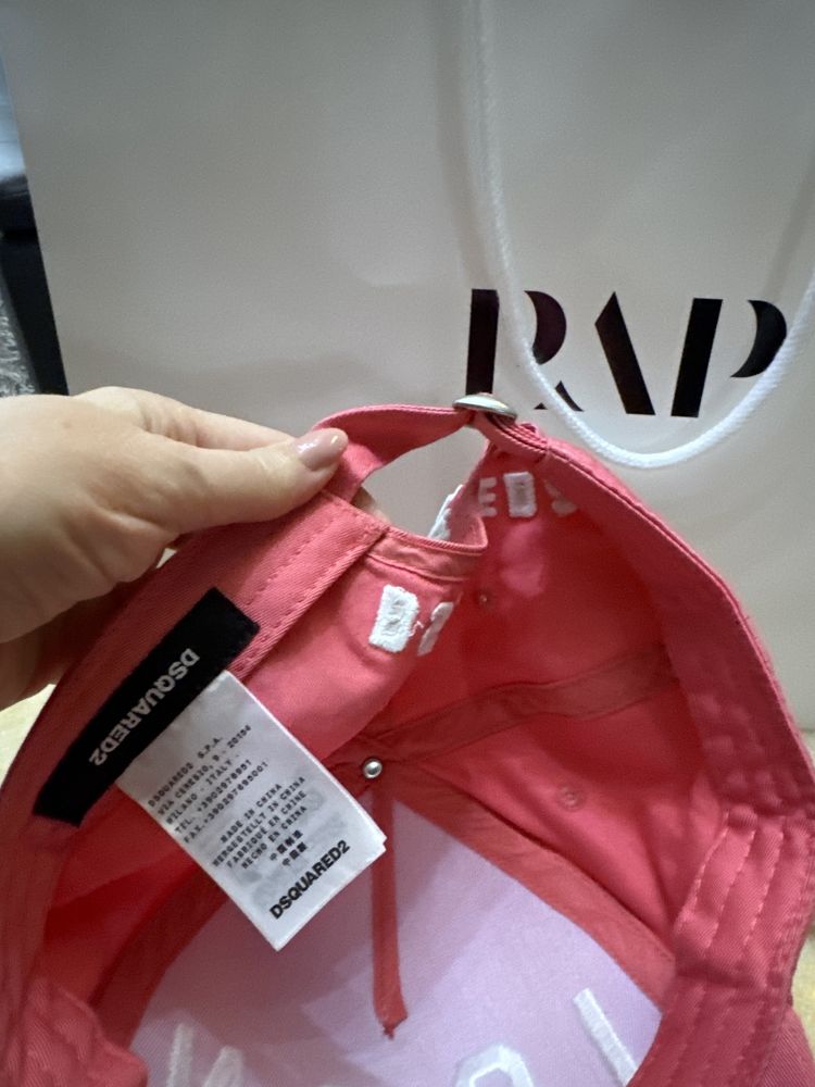 Оригинслна шапка Dsquared2