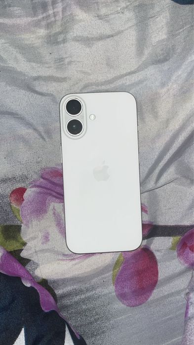 Продам Айфон 16 256 гб