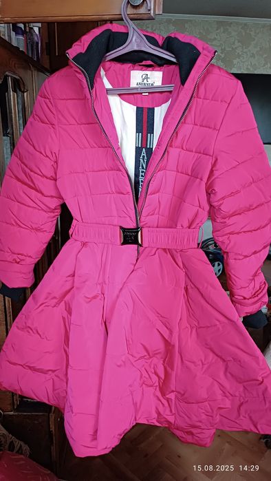 Продам пальто для девочки, рост 160