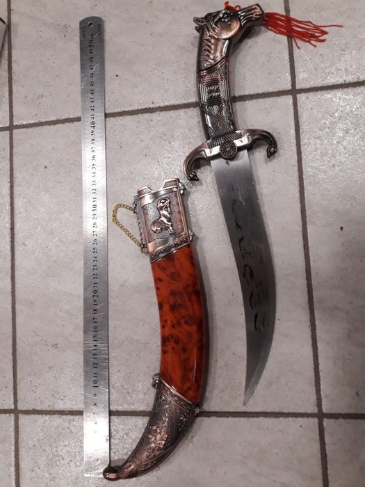 Красив азиатски,нож,сабя,кама,кинжал