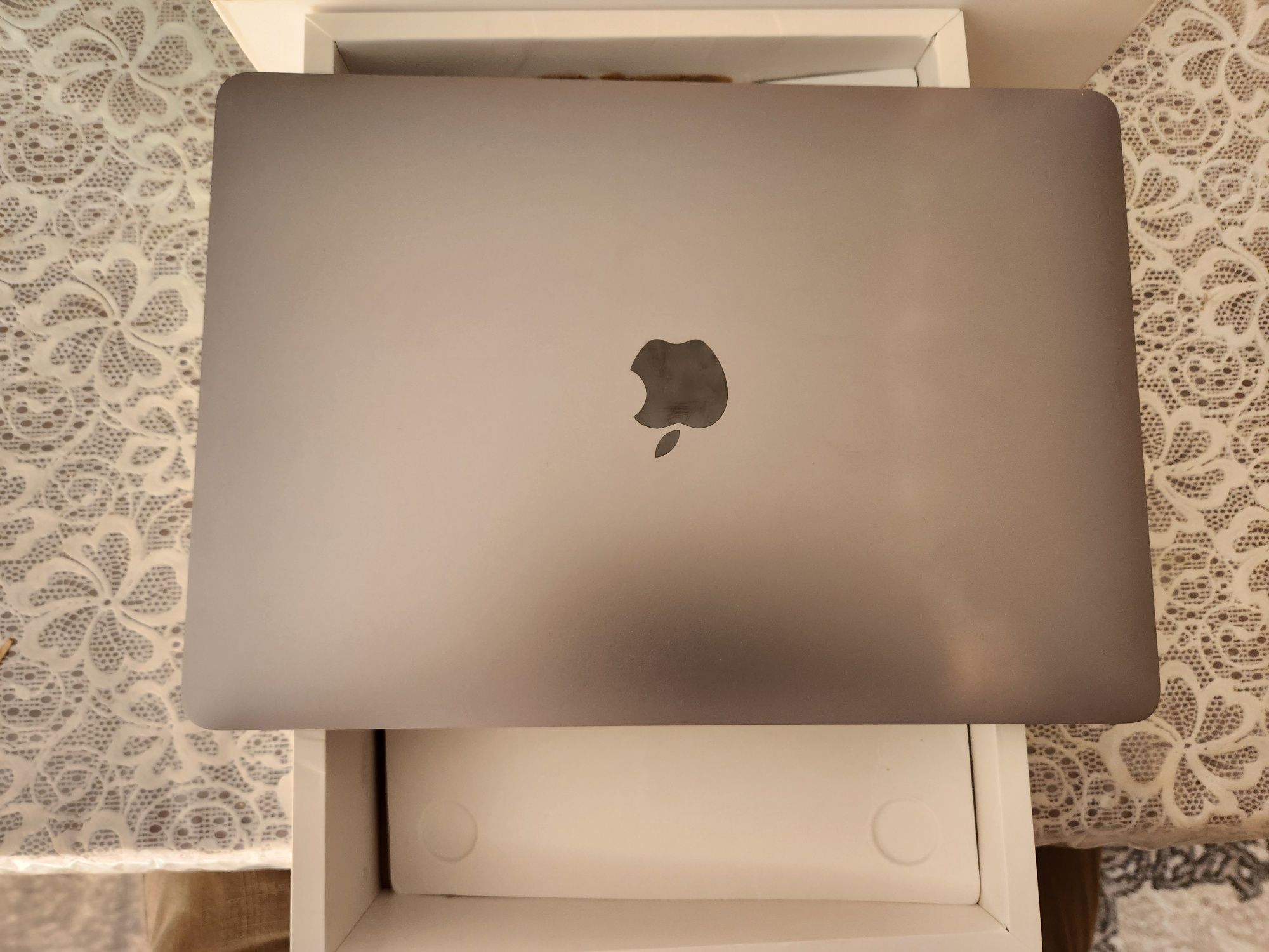 MacBook pro m1 8gb 512gb 100%