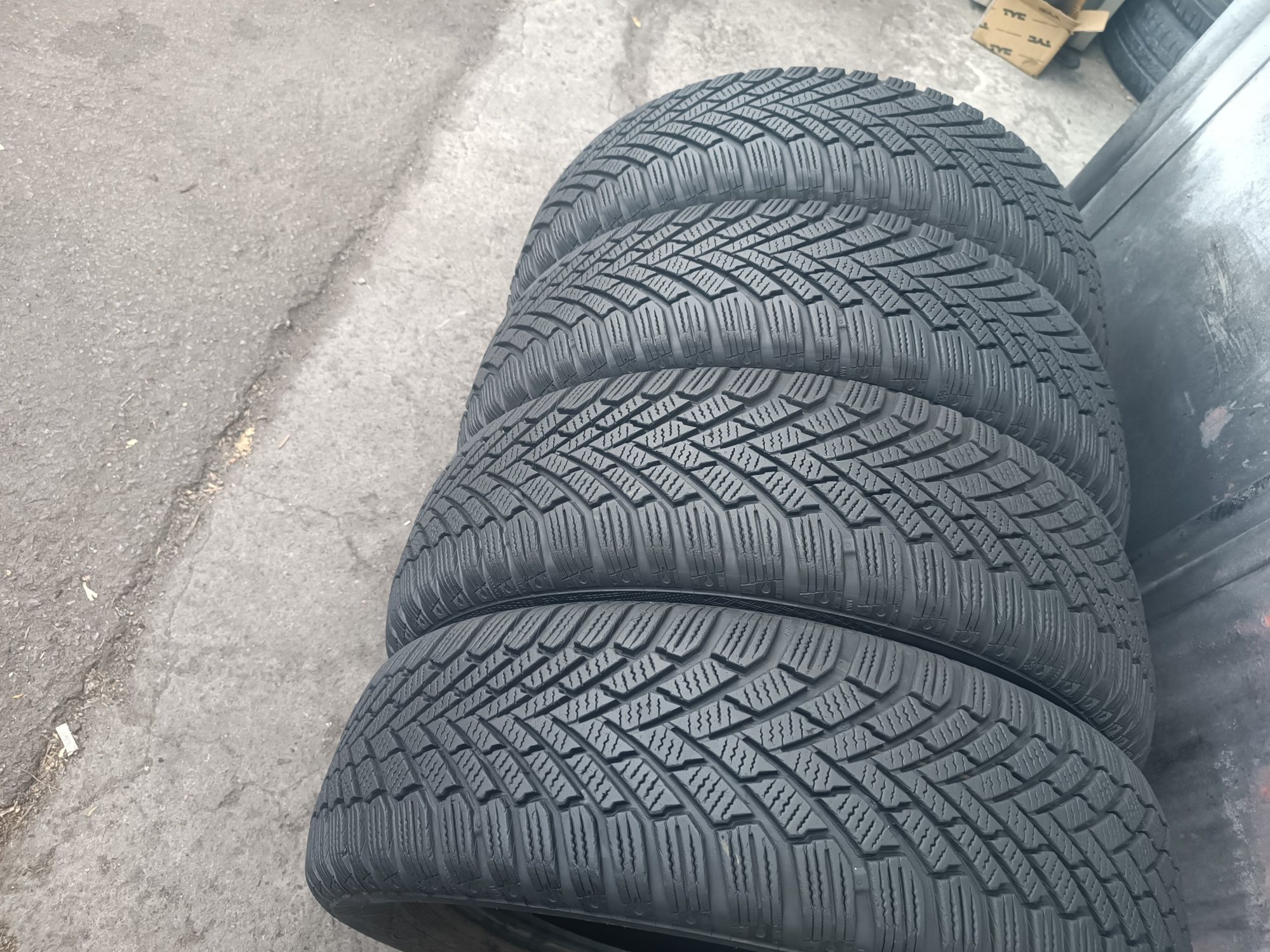 185/65/15 Continental