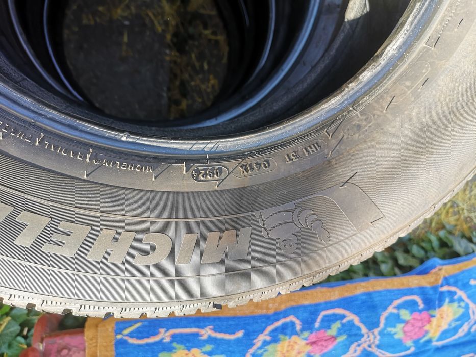 Două Anvelope, cauciucuri iarnă Michelin 225 65 17