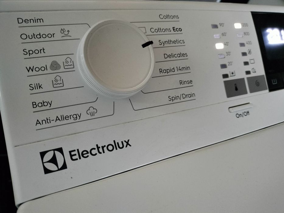 Mașină de spălat Electrolux 6 kg verticala