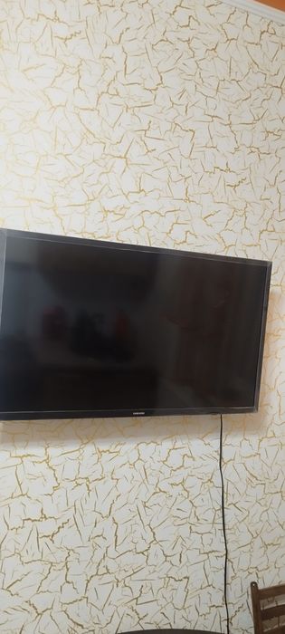 Продам телевизор