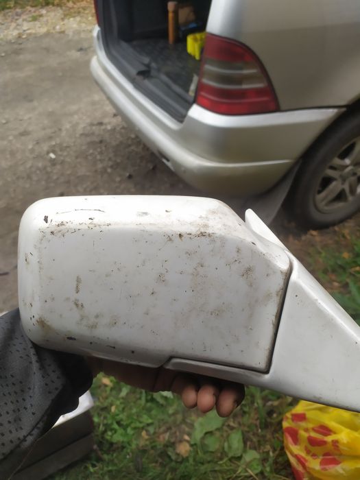 Продам зеркало БМВ Е34