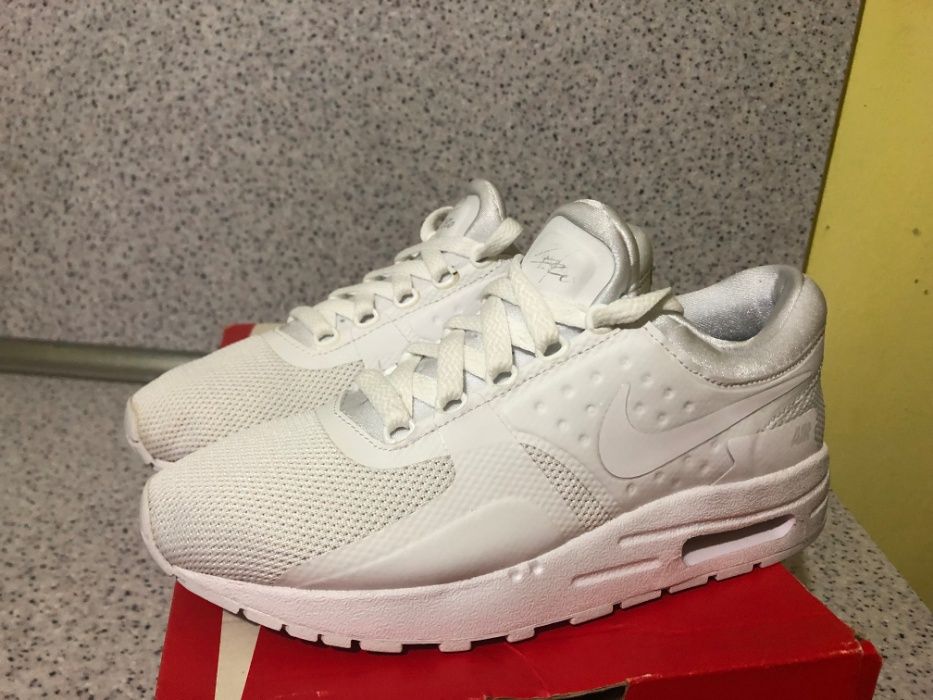 ОРИГИНАЛНИ *** Nike Air Max Zero Essential White