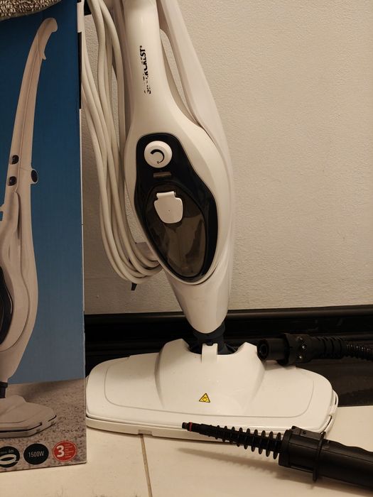 Уред за почистване с пара 2в1