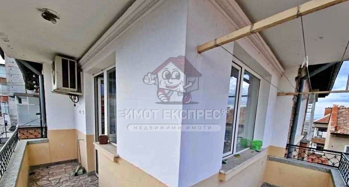 Продава се Етаж от къща в Асеновград - 122 кв.м за 673 €/кв.м - Снимка #17