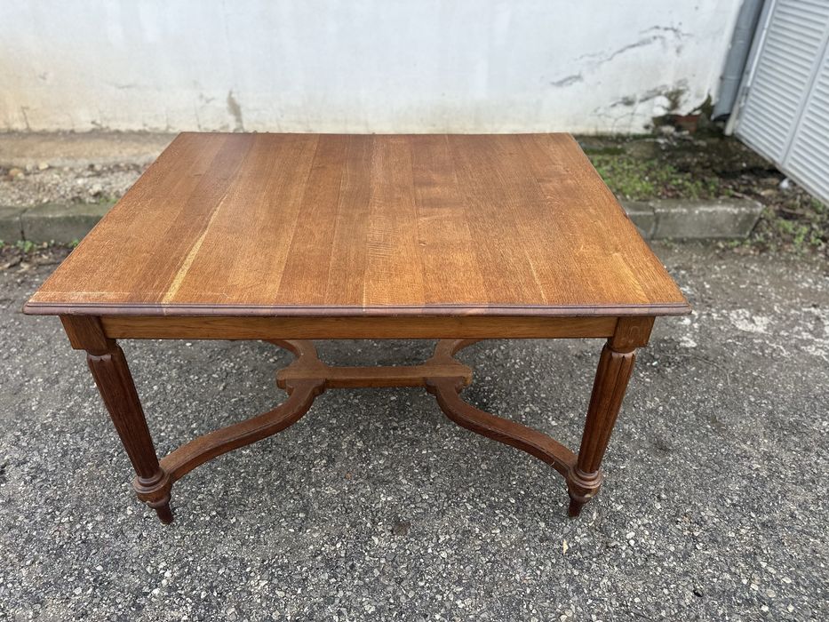 Маса от масивно дърво