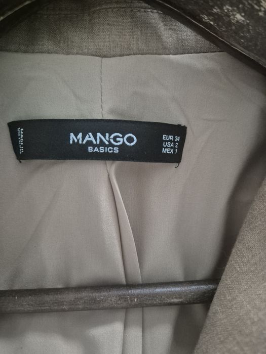 Vând costum Zara, mărimea 34