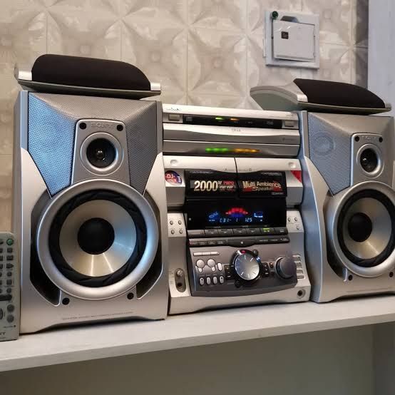 Sony yaponya mahsuloti mhc grx8 hamma joyi ishlaydi ovoz sifati supper