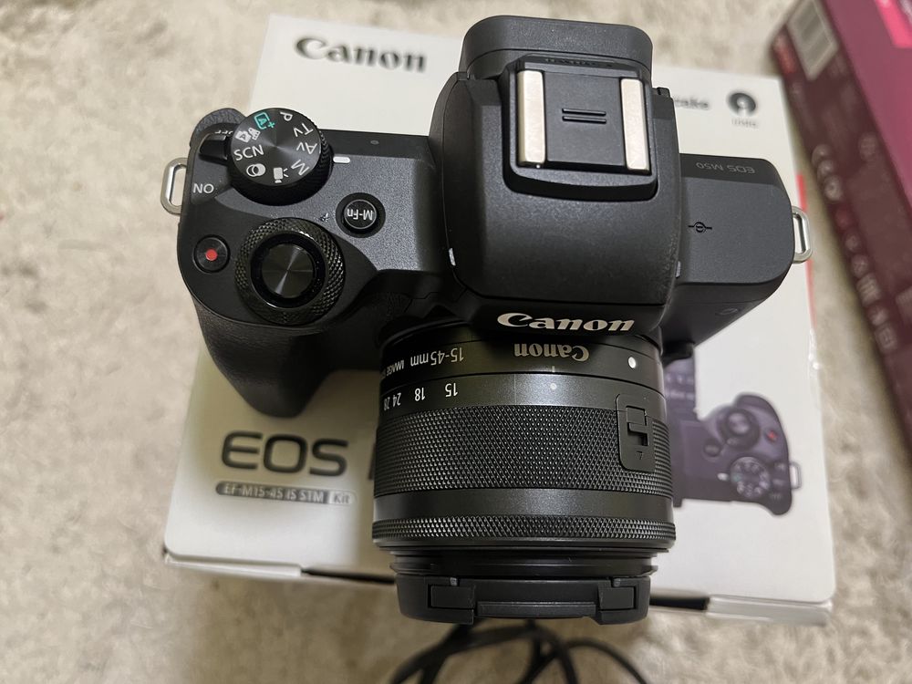 Camera Canon EOS M50