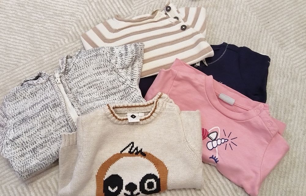 Lot 4  pulovere + bluza vatuita - mas 68