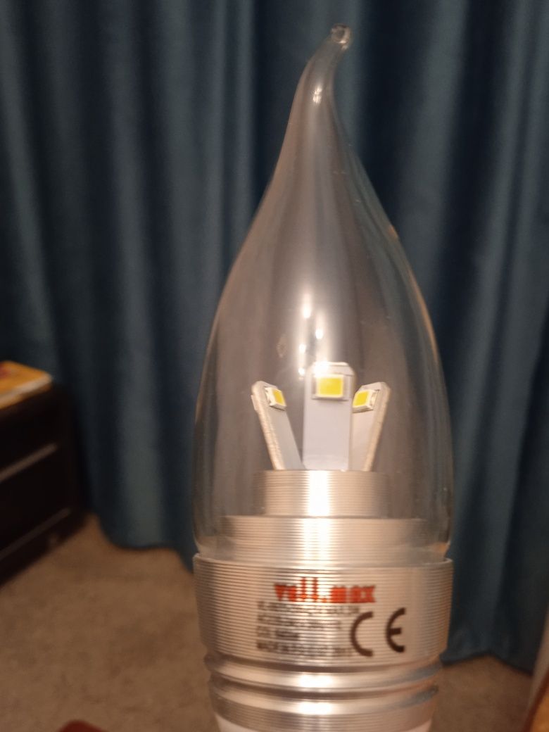 Светодиодная лампочка gauss e14. Рабочие.