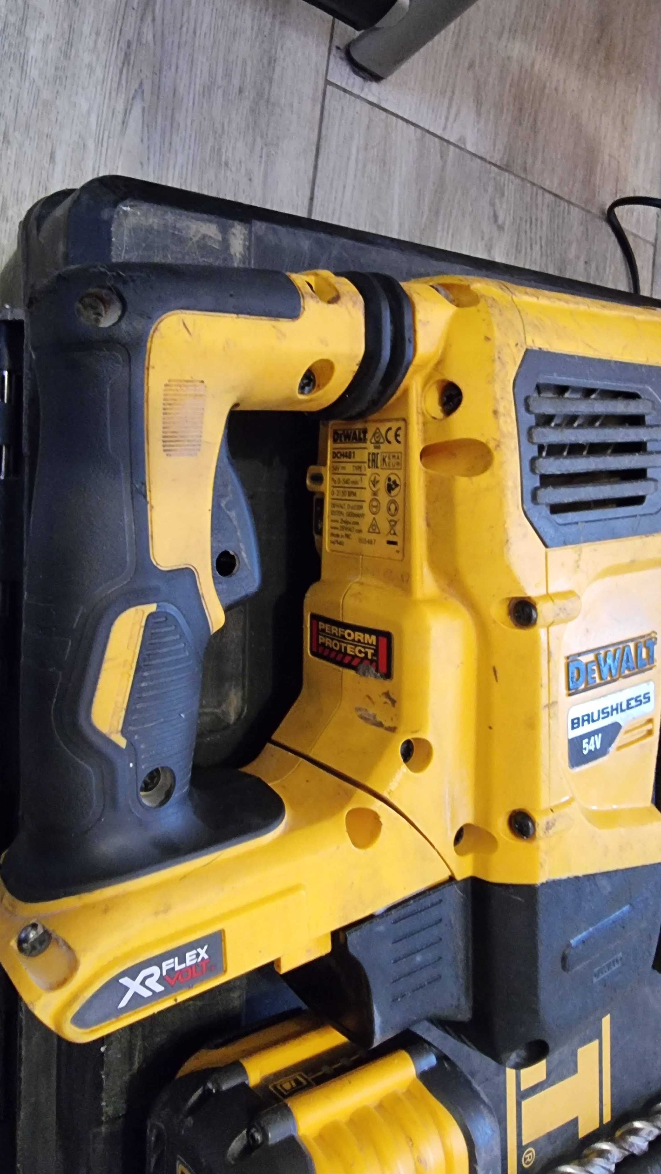 Оригинален перфоратор къртач DeWALT DCH481 SDS-max