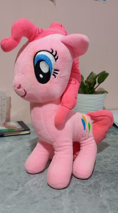 Мягкие игрушки, единорог и ...