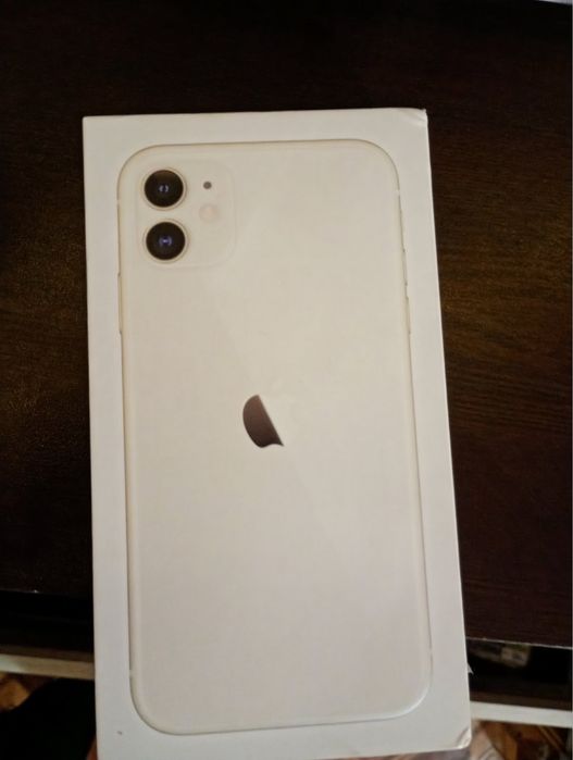 Продавам айфон в много добро състояние