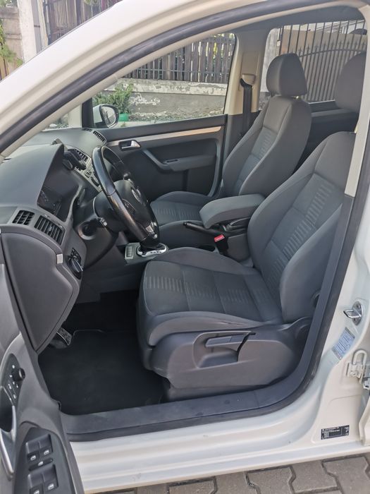 VW Touran R-Line Automatik