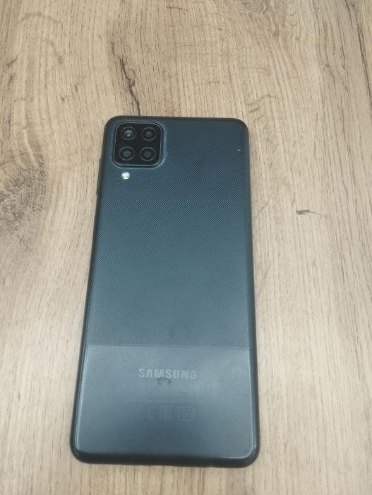 Самсунг А12  все работает Каспи Рэд