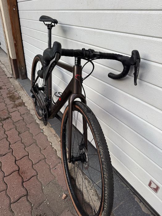 Gravel Di2 carbon