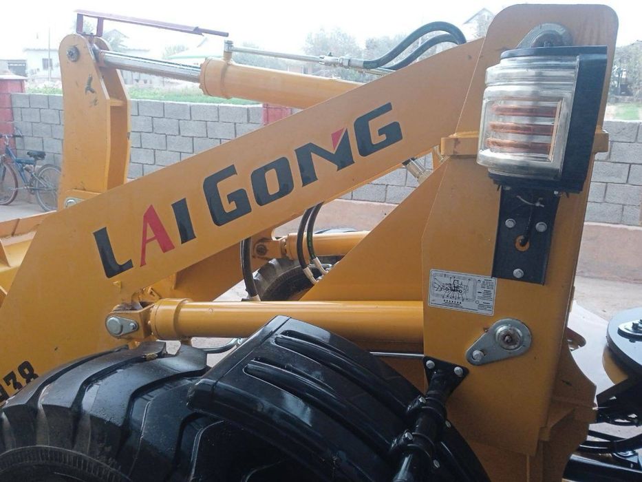 Погрузчик сотилади