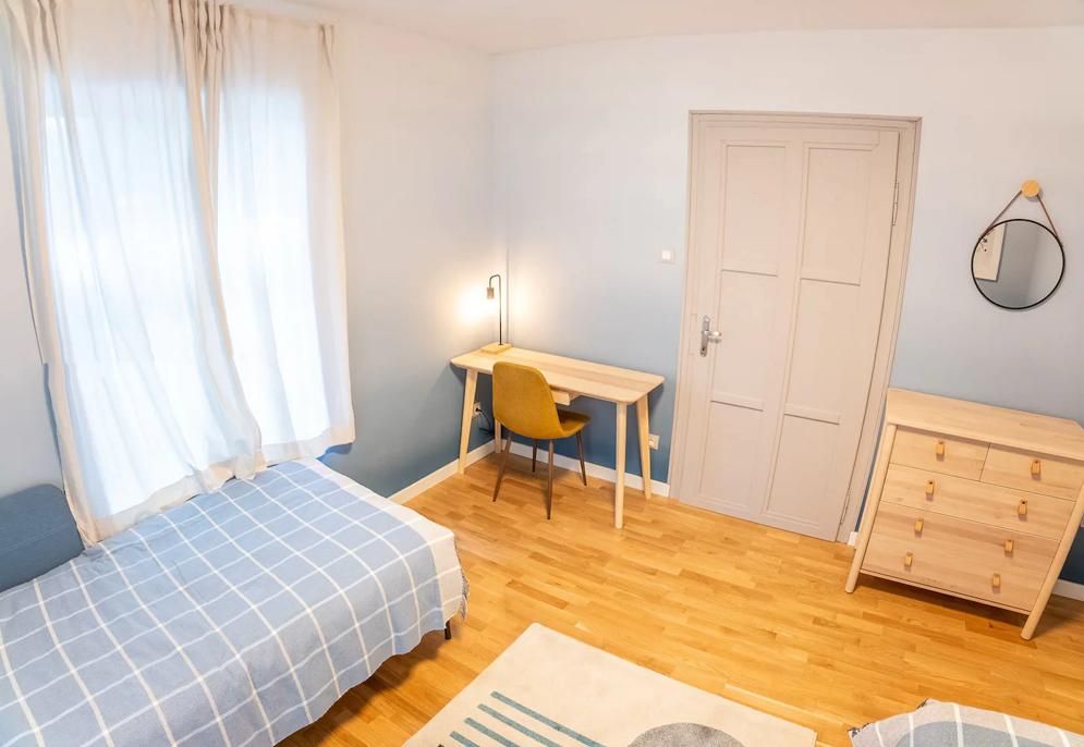Дава се под наем Тристаен апартамент в София, Център - 96 кв.м за 800 € - Снимка #4