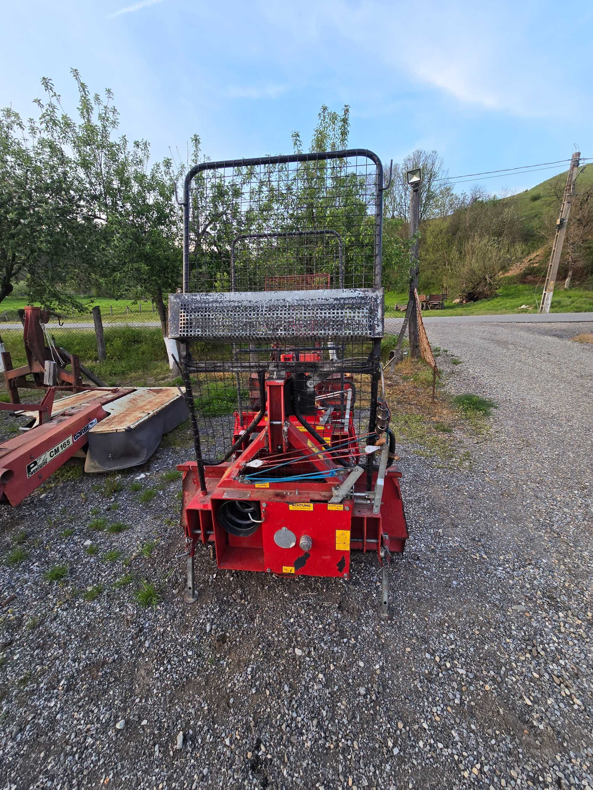 Troliu forestier in tiranti dupa tractor TAJFUN 4 tone cu reductor