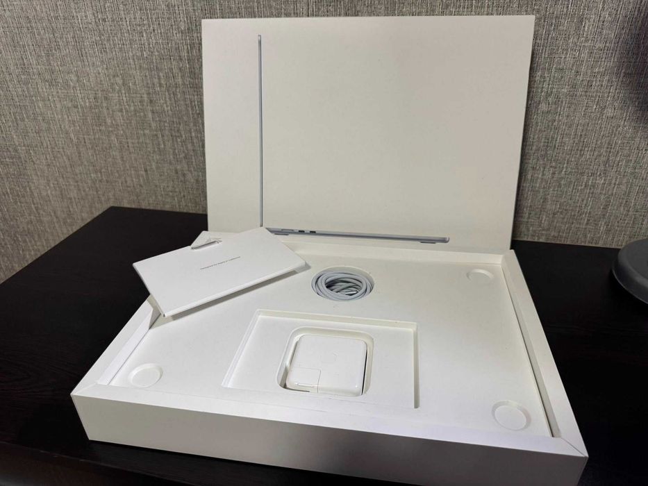 Macbook Air 15,3'' M4