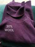 Pulover pe gat marimea L, maneca cazuta 30% lana