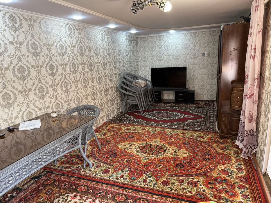 Продаётся дом в центре города срочно