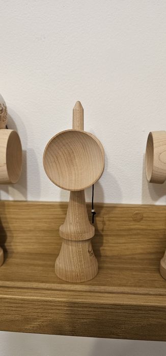 Kendama ken question mark shape