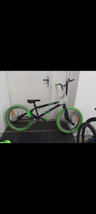 Велосипед BMX велосипед