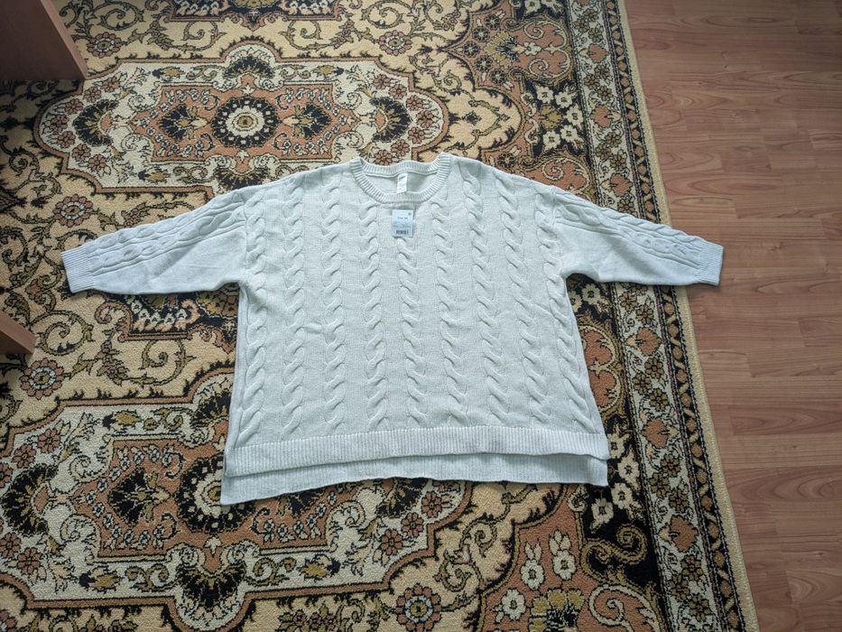XXL. Nou. Bluză groasă bej