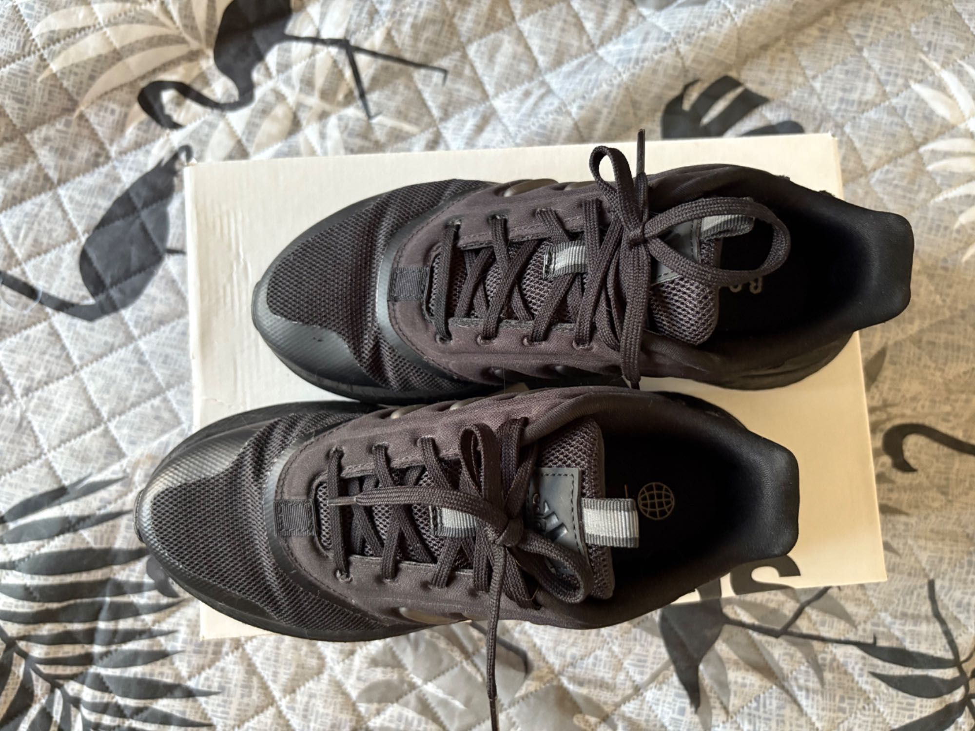 Маратонки-New balance,Nike