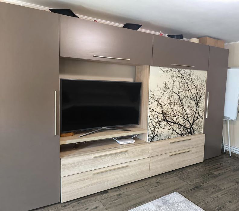 Vând mobila living