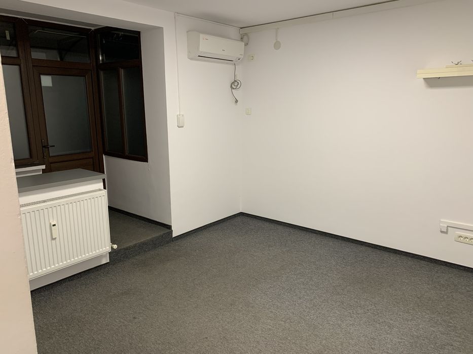 Vand spatiu comercial 50mp zona McDonalds