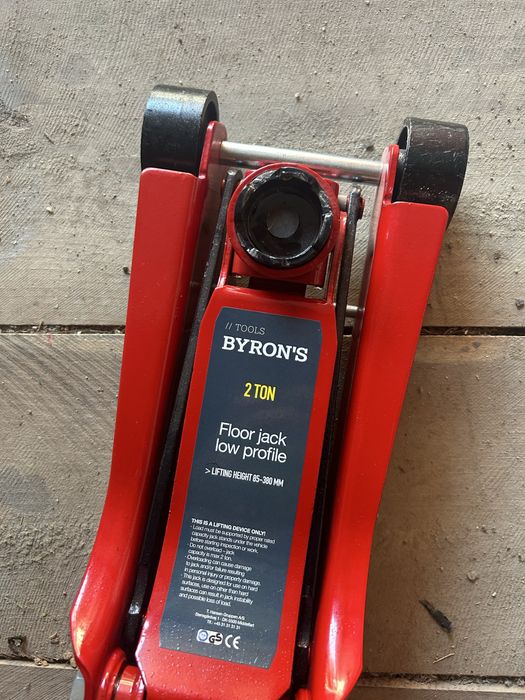 Vand circ crocodil hidraulic Byron’s tools