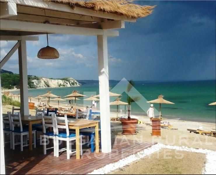 Масивна къща с 3 спални на 16км от Добрич и 23км от морски бряг